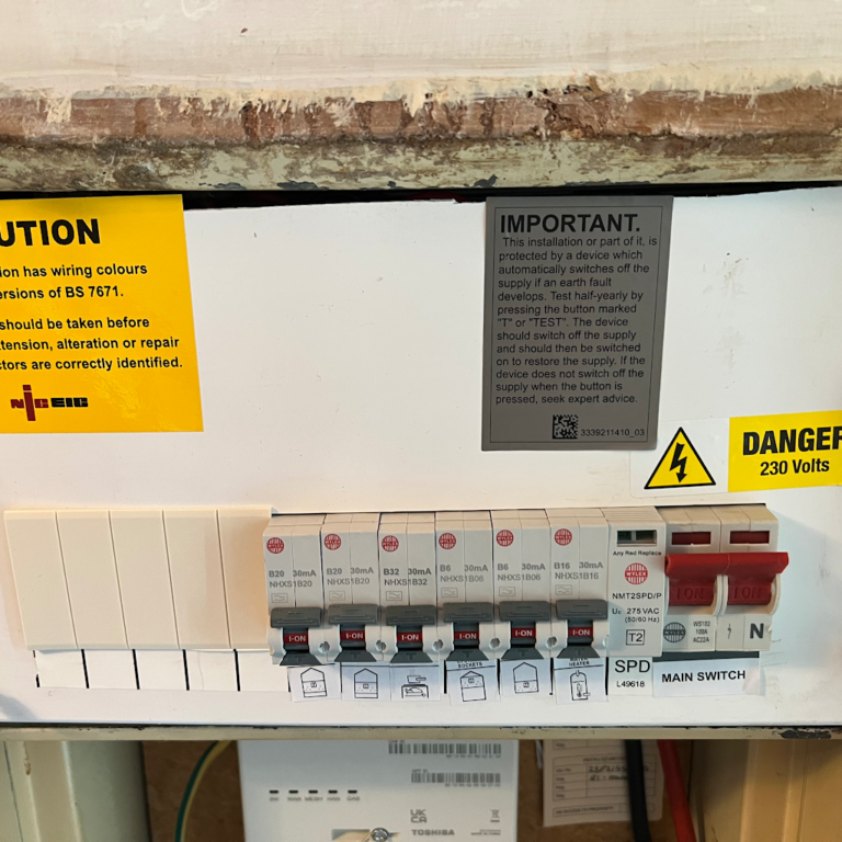 North London electricians and plumbers
